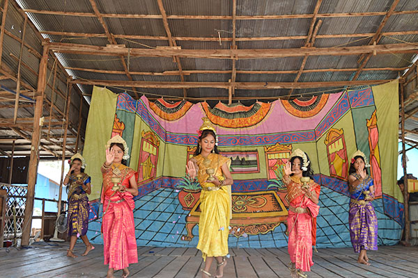 伝統  舞踊は生活の一部（カンボジア）