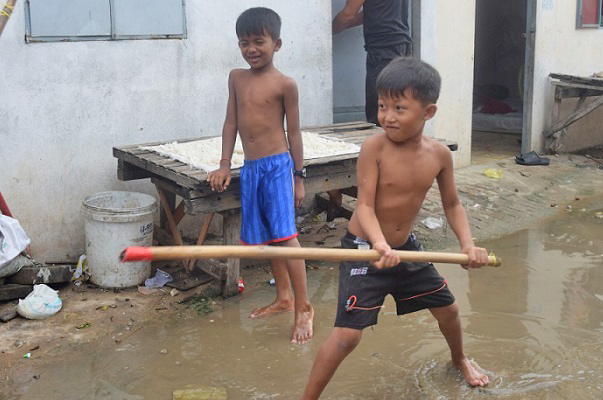 東南アジアの子供たちが最低限の生活が送れるよう支援